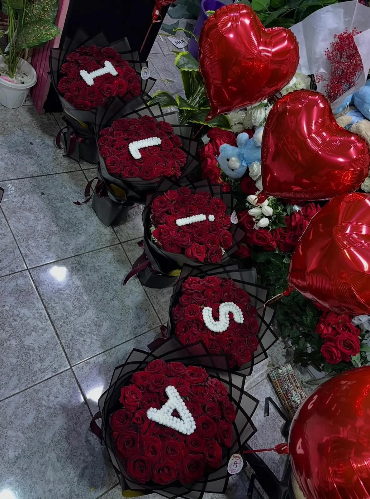 Lettres de roses personnalisées