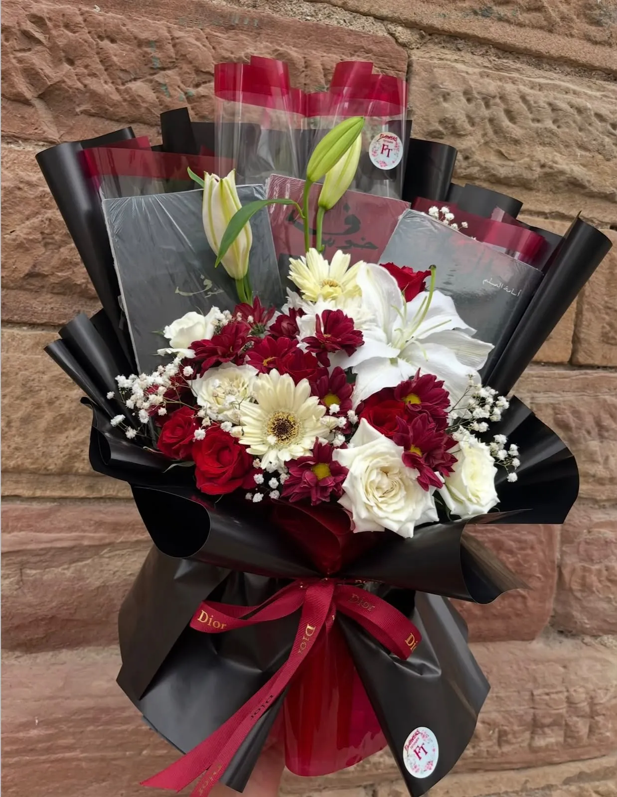 Bouquet roses rouges et gerberas blancs