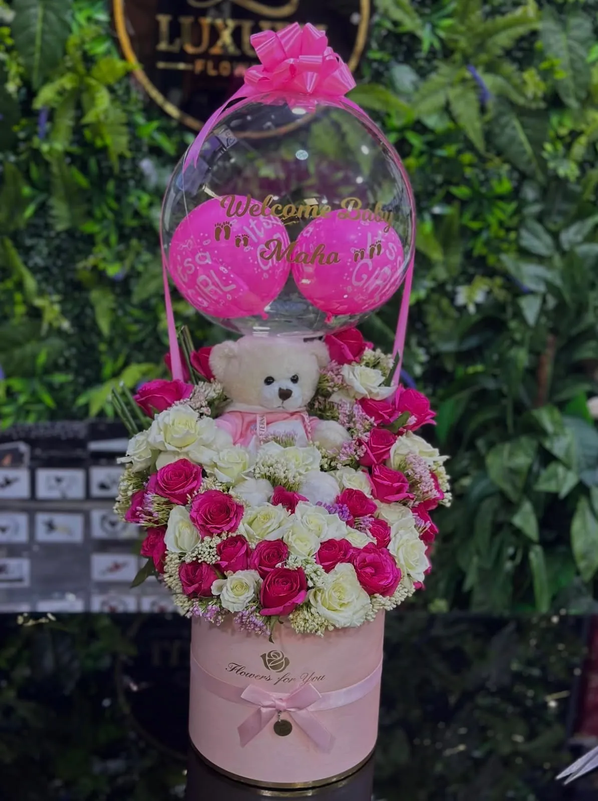 Coffret naissance fille, roses et peluche